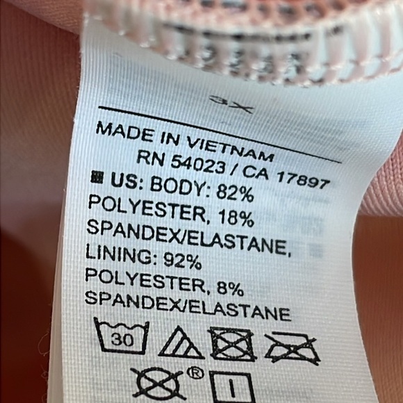 Old Navy Flamingo Twist-Back Cutout One-Piece Swimsuit - Picture 7 of 8